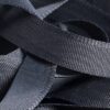 М’яка чи жорстка брючна тасьма: який варіант вибрати