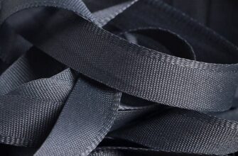М’яка чи жорстка брючна тасьма: який варіант вибрати